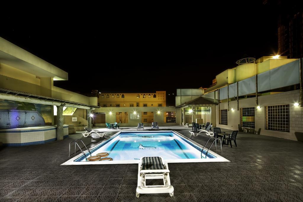 Taj Plaza Hotel Al Manamah Esterno foto
